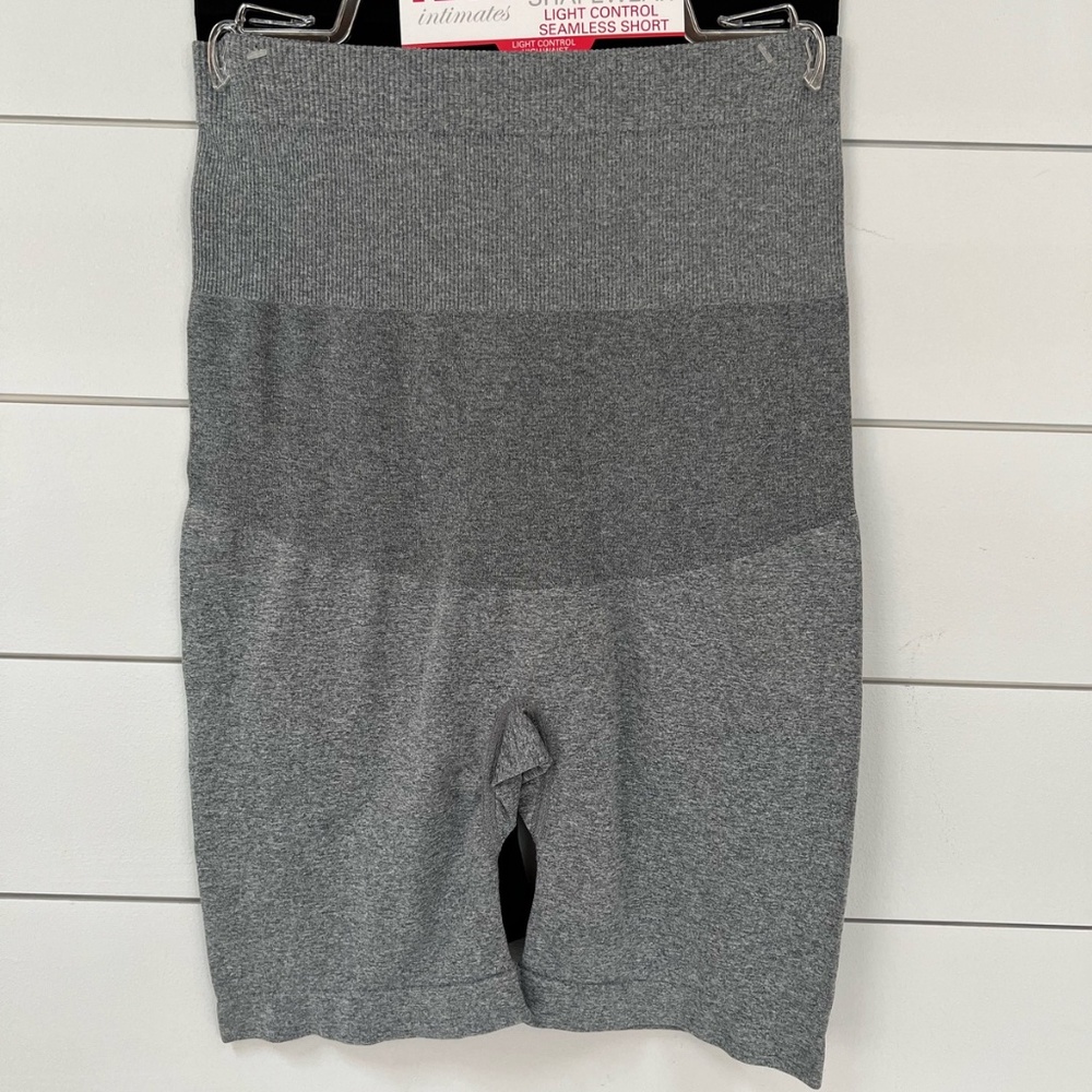 IZOD Shaping Seamless High Waist Slip Shorts M L